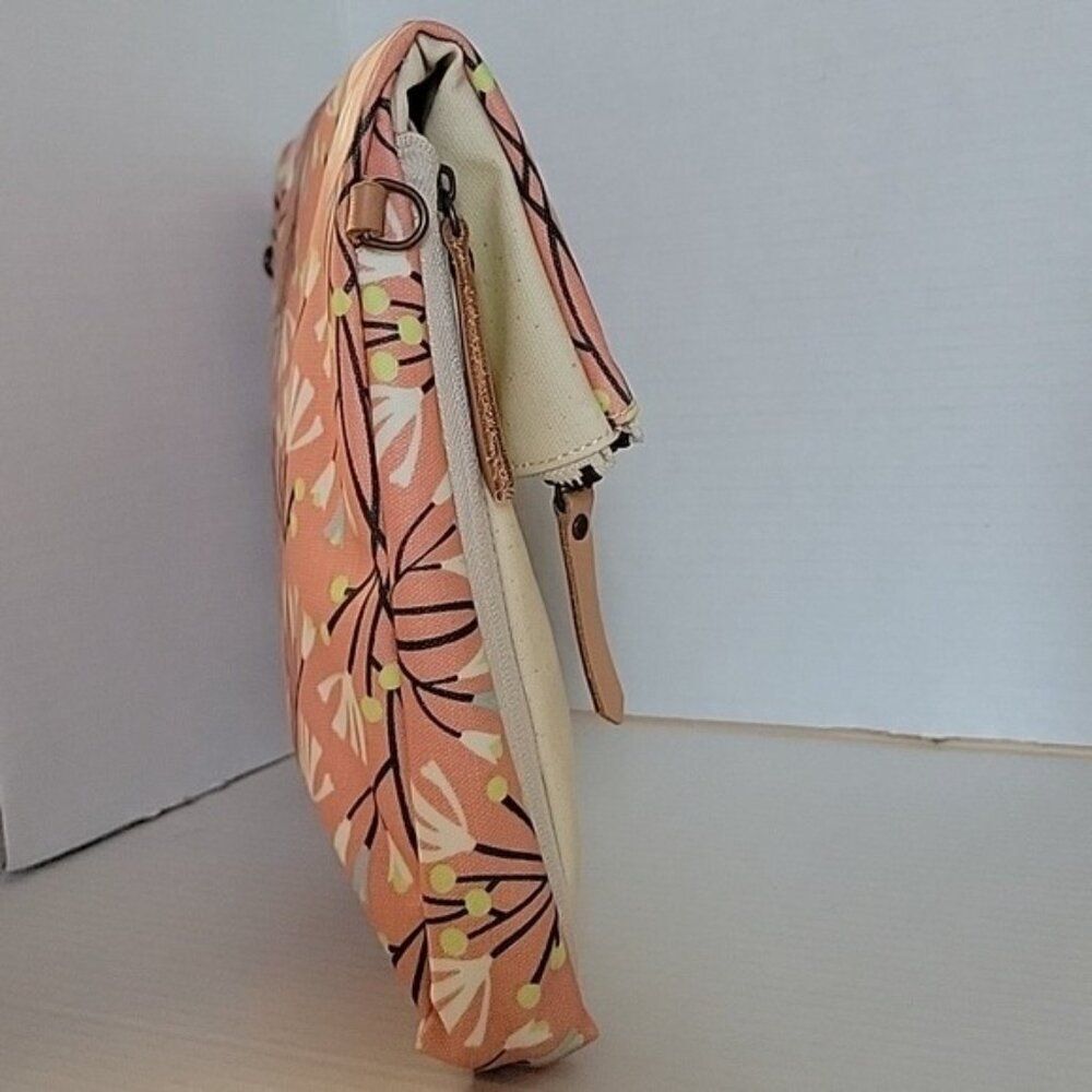Petunia Pickle Bottom Diaper Bag Birch Blissful Brisbane Shoulder Crossbody Baby - Picture 5 of 16
